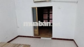 Chính chủ cho thuê tập thể A9 Khương Thượng (Đống Đa)