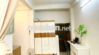 Lầu 1- Studio full nt- Bancol lớn- 30m2- Số 137 Trần Đình Xu
