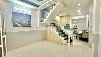 Cho thuê Nhà mới có Nội Thất Ba Đình P8 Quận 8