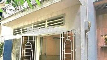 Nhà trung tâm Phú Nhuận .1trêt 1 lầu