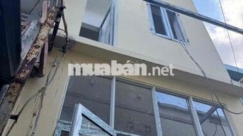 NHÀ MỚI XÂY SẠCH SẼ CHƯA AI Ở ĐẦU THÁNG 6 NHẬN NHÀ 2 LẦU 2PN 3WC Ở +VP