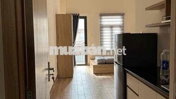 Cho Thuê Căn Hộ Studio Ban công ( Mới như hình ) Thang máy