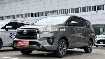 Toyota Innova 2022 2.0E - màu Đồng - Xe Tại Hãng