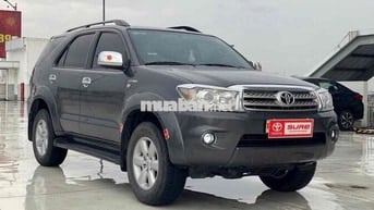 Toyota Fortuner 2009 2.7V Xám