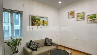 Cho thuê nhà tập thể Thái Hà nguyên căn Thái Hà 3 ngủ, 9 triệu/tháng