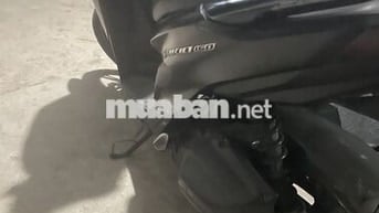 Vario đen nhám