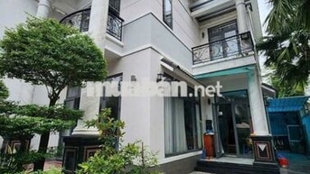 CHO THUÊ BIỆT THỰ KDC HỒNG LONG HBP - GẦN VẠN PHÚC.DT : 10*20M.Sân OTO
