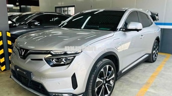 Vinfast VF8 Plus 2023 màu Bạc sẵn hồ sơ giao ngay