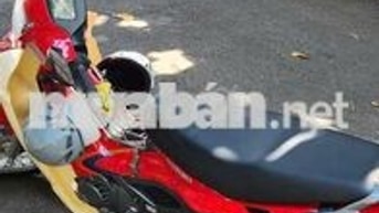 Suzuki E 110 màu Đỏ