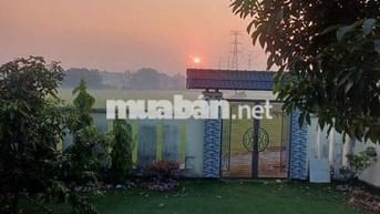 Bán nhà 2 mặt tiền trước sau, vị trí đẹp đường lớn không gian rộng rãi