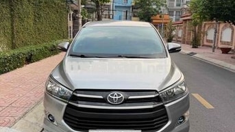 Toyota Innova 2.0 E Bạc