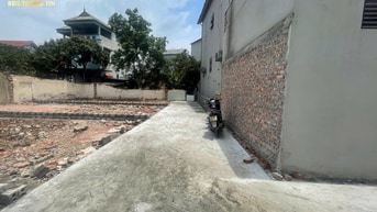 bán đất Đa Ngưu-Tân Tiến sát trường Bách Khoa, cạnh chợ và ủy ban xã