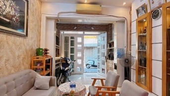 NHÀ ĐẸP CX PHÚ LÂM A ,THANG MÁY, 42M2 ,3 TẦNG , FULL NỘI THẤT , 5 TỶ X