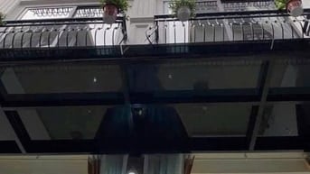Cho thuê nhà 7T 60m2 thang máy, gara , sát phố Nguyễn Khang , KD, ở,vP