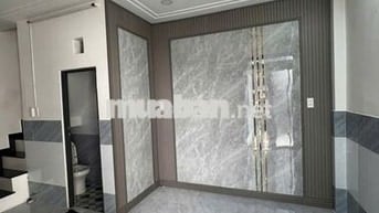 Nhà HXH đường Trần Thị Hè,4x6m, 2PN,nhà đẹp giá 780tr công chứng liền