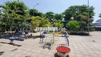 💢💢Sập hầm lô đất 💢💢
🍀Đường 7m5 hoàng quốc việt . PHƯỜNG