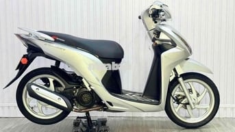 Honda Vision Bạc Đã sử dụng
