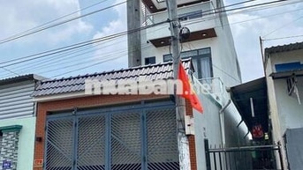 NHÀ PHỐ 3 TẦNG FULL NỘI THẤT MẶT TIỀN KINH DOANH !