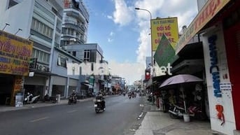 NHÀ CHO THUÊ MẶT TIỀN ĐƯỜNG LẠC LONG QUÂN 8,2X23M NGAY CHỢ VẢI SẦM UẤT