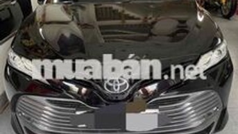 Toyota Camry 2021 2.5Q Đen 10000 km