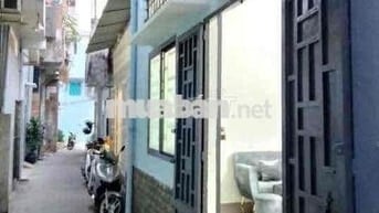 NNC Nguyễn Hồng Đào-Tân Bình, Khu dân trí cao, nhiều tiện ích