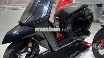 Lambretta X125 Đen 427 km và đỏ 1.262 km