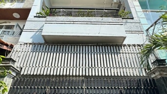 3 TỶ 050 - Gía tốt mua làm tài sản - Cần bán gấp nhà Hai Bà Trưng - Q3