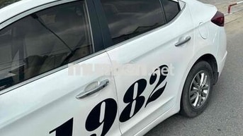 Hyundai Elantra 2019 Trắng 150000 km