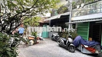 Bán nhà ngon, ngang 4.5m chỉ 5.95T, Đ.Đoàn văn bơ, ra Tôn Đản kế chợ.