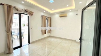 Văn Phòng CityLand 6tr - Ban công - Thang máy