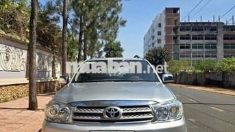 Toyota Fortuner Máy dầu số sàn