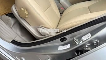 Toyota Innova 2012 140000 km Bạc