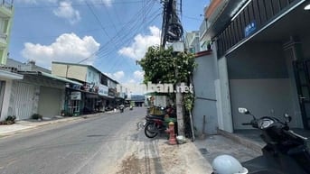Kiot mới xây 100%_ Khu dân cư đông đúc -