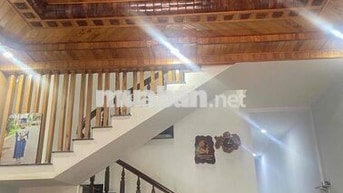 Bán nhà 02 lầu siêu vip đối diện công viên Nguyễn Hữu Thấu