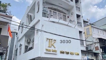 Chuyên mua bán nhà mặt phố trung tâm có vị trí đẹp giá đầu tư 
