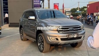Ford Everest Titanium 2019 bạc- 42.000 km