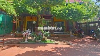 Nhà Hàng Cổng Hanoi Golf Club. Đang Kinh Doanh Tốt.