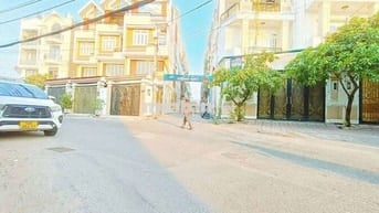 NHÀ 3 TẦNG  QL13 5Phòng Riêng – Full Công Năng – Ngay Vạn Phúc City