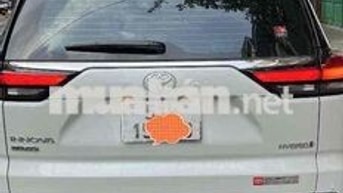 Toyota Innova Cross Hybrid 9400km