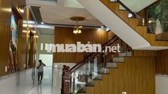 Cho Thuê nhà nguyên căn đường bình chuẩn 72, 3 phòng ngủ 2wc