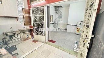 CHO THUÊ NHÀ NGUYÊN CĂN 1 TRỆT 1 LẦU PN BAN CÔNG NGAY BẾN XE MIỀN ĐÔNG