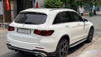 Mercedes-Benz GLC300 2021 Trắng kem siêu mới