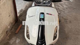 Piaggio Vespa màu Trắng