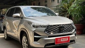 INNOVA CROSS HYBRID 2024- 11.000km- TT 270tr
