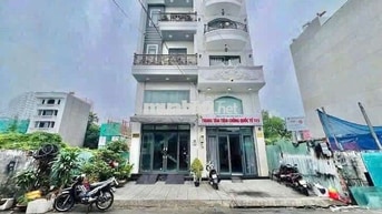 Cho Thuê Nhà 1 Trệt 4 Lầu 6PN Gần KDC HimLam Có Thang Mạy