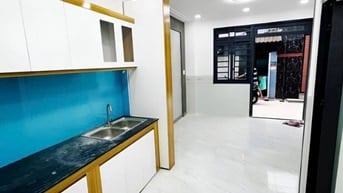 Nhà HXH đường Trần Thị Hè,4x6m, 2PN,nhà đẹp giá 780tr công chứng liền