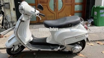 Piaggio Vespa Trắng nữ chạy êm giá tốt