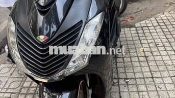 Honda SH 150 CBS Đen Lên áo Ý