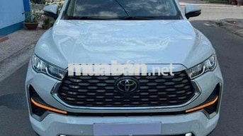 Toyota Innova Cross 2024 2.0 Hybrid 6000 km