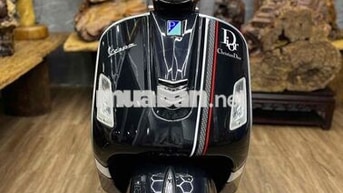 Vespa GTS 2018 chính chủ xe nguyên zin odo 4k